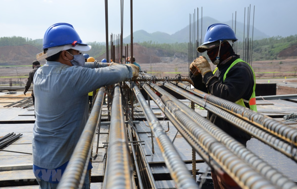 Nghịch lý xuất khẩu thép: tăng 130% nhưng Việt Nam vẫn nhập siêu